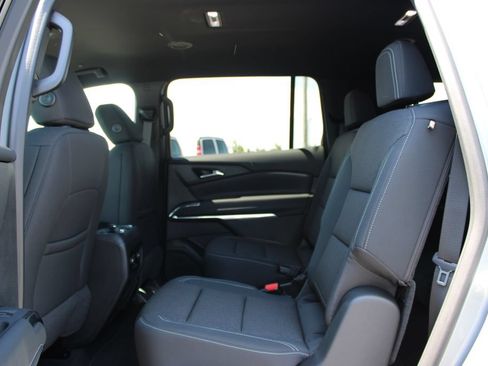 New 2026 Chevrolet Traverse LT w/ Midnight/Sport Edition FWD image 24