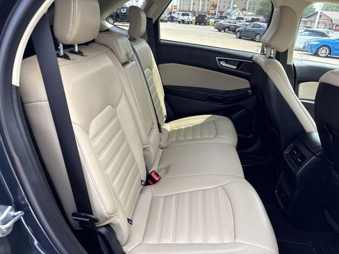 Used 2024 Ford Edge SEL w/ Class II Trailer Tow Package image 7