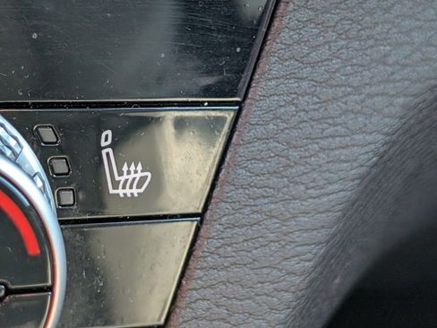 Used 2023 Mitsubishi Outlander SE image 24