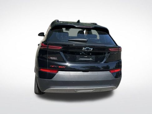 Used 2023 Chevrolet Bolt EUV Premier w/ Sun & Sound Package FWD image 3