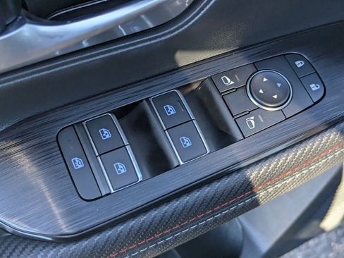 Certified 2025 Nissan Kicks SR image 25