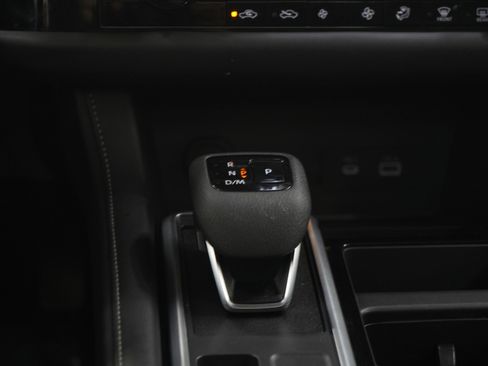Used 2024 Nissan Pathfinder SL w/ SL Premium Package AWD/4WD image 21