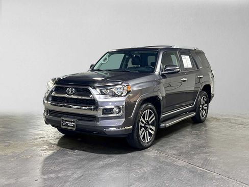 Used 2018 Toyota 4Runner Limited AWD/4WD image 7