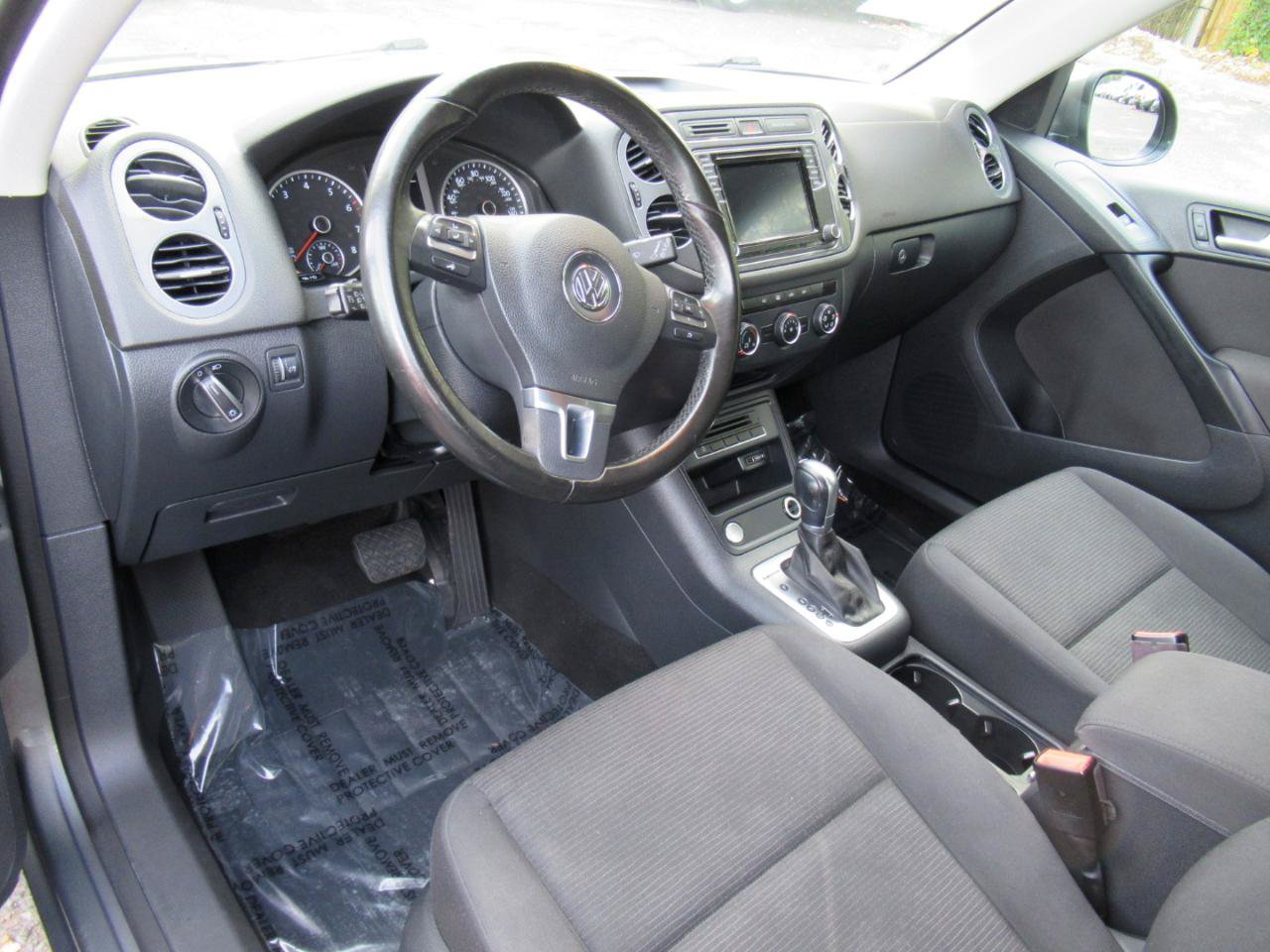 Used 2018 Volkswagen Tiguan Limited AWD/4WD image 23