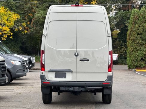 New 2025 Mercedes-Benz Sprinter 2500 image 5