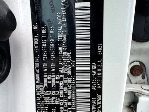 Used 2015 Toyota Venza LE image 18