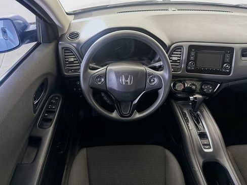 Certified 2022 Honda HR-V LX image 4