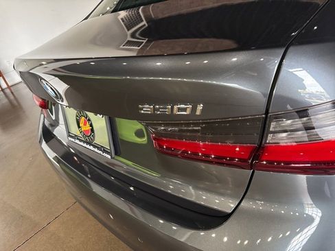 Used 2022 BMW 330i xDrive Sedan w/ Driving Assistance Package image 18