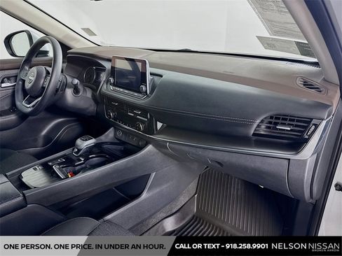 Certified 2023 Nissan Rogue SV image 26