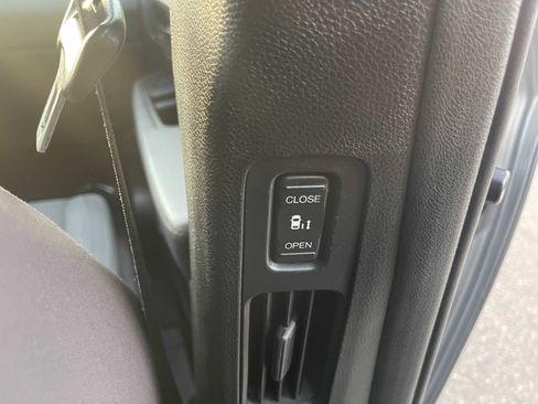 Used 2020 Honda Odyssey EX image 16