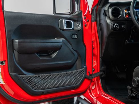 Used 2023 Jeep Wrangler Sport AWD/4WD image 31