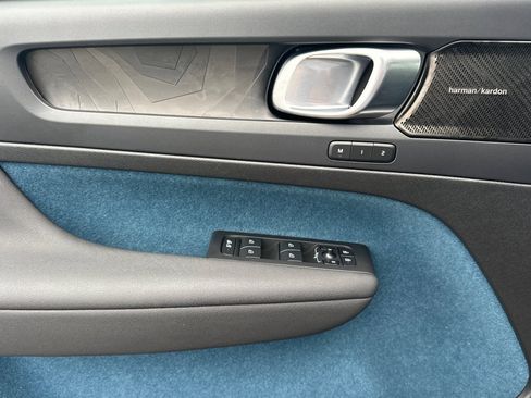 Certified 2023 Volvo XC40 Recharge Ultimate image 15
