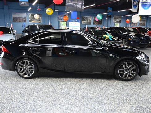 Used 2018 Lexus IS 350 AWD image 2