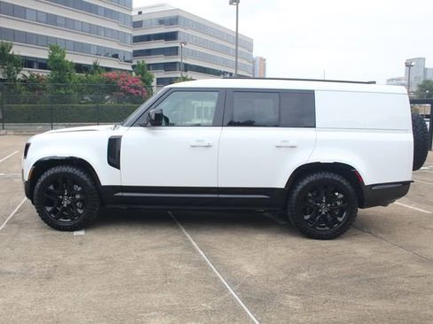 Used 2024 Land Rover Defender 130 Outbound image 6