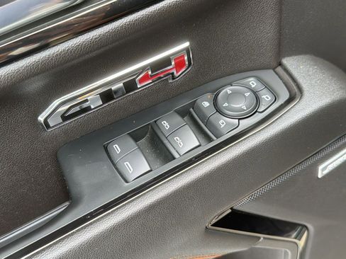 Used 2023 GMC Sierra 1500 AT4 w/ AT4 Premium Package AWD/4WD image 13