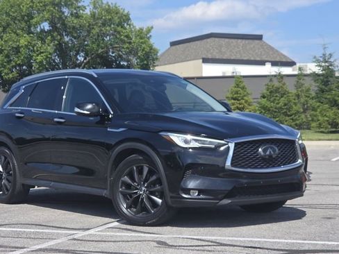 Used 2019 INFINITI QX50 Essential w/ Premium Heat Package AWD/4WD image 2