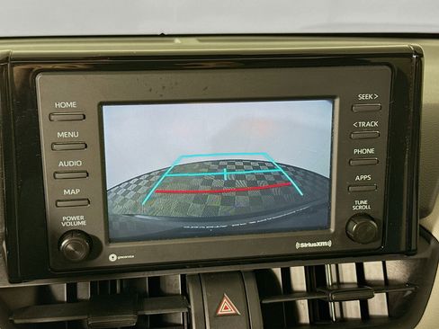 Used 2021 Toyota RAV4 XLE w/ Convenience Package image 16