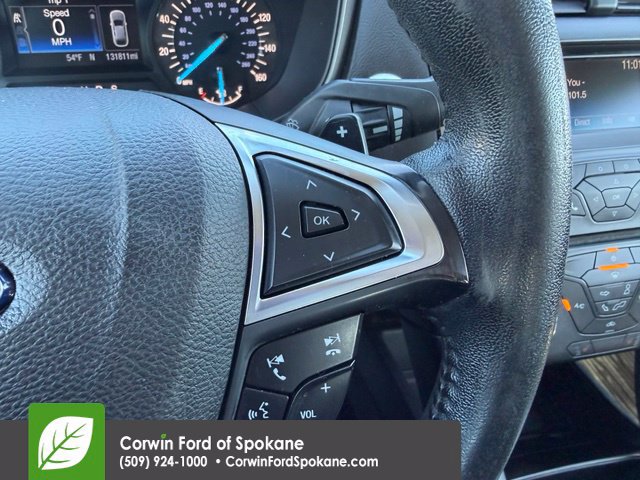 Used 2017 Ford Fusion SE AWD/4WD image 23