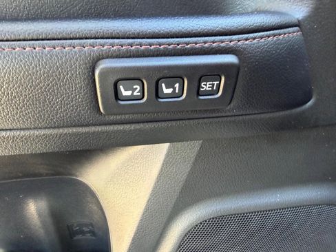 Used 2018 Toyota 4Runner Limited AWD/4WD image 20