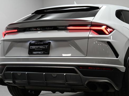 Used 2020 Lamborghini Urus image 58