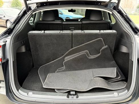 Used 2022 Tesla Model Y Long Range image 65
