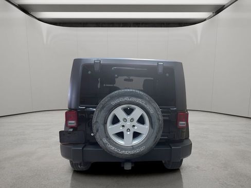 Used 2015 Jeep Wrangler Sport w/ Quick Order Package 23S AWD/4WD image 4