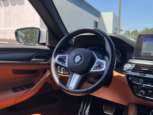 Used 2022 BMW 530i w/ M Sport Package RWD image 19