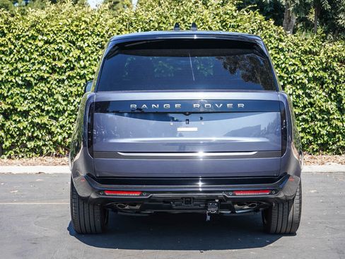 Used 2025 Land Rover Range Rover SE AWD/4WD image 5