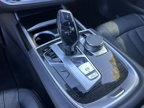 Used 2018 BMW 740i RWD image 24