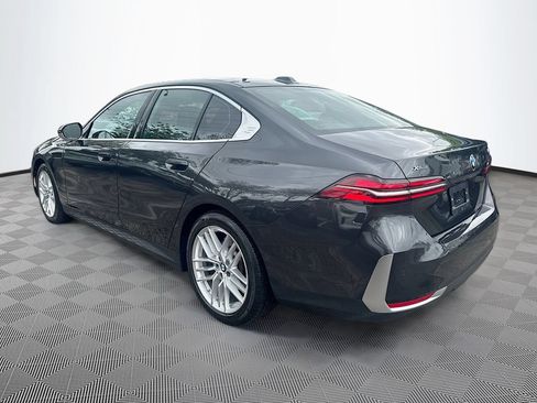 Used 2025 BMW 530i xDrive AWD/4WD image 8