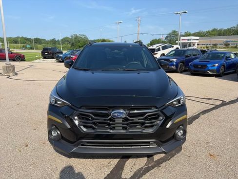 Used 2025 Subaru Crosstrek 2.5i Sport AWD/4WD image 2