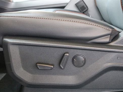 New 2025 Ford F150 Lariat w/ Equipment Group 501A Mid image 21