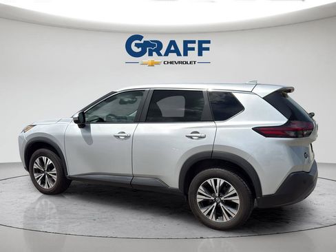 Used 2023 Nissan Rogue SV FWD image 4