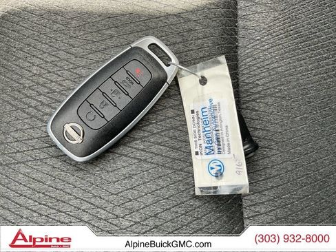 Used 2026 Nissan Rogue SV FWD image 19
