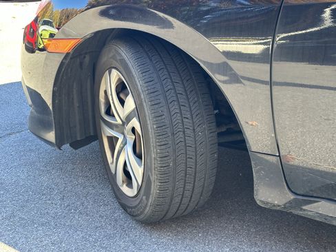 Used 2017 Honda Civic LX image 4