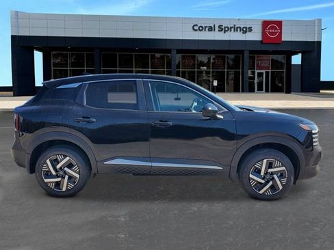 New 2026 Nissan Kicks SV w/ Charging Package FWD image 6