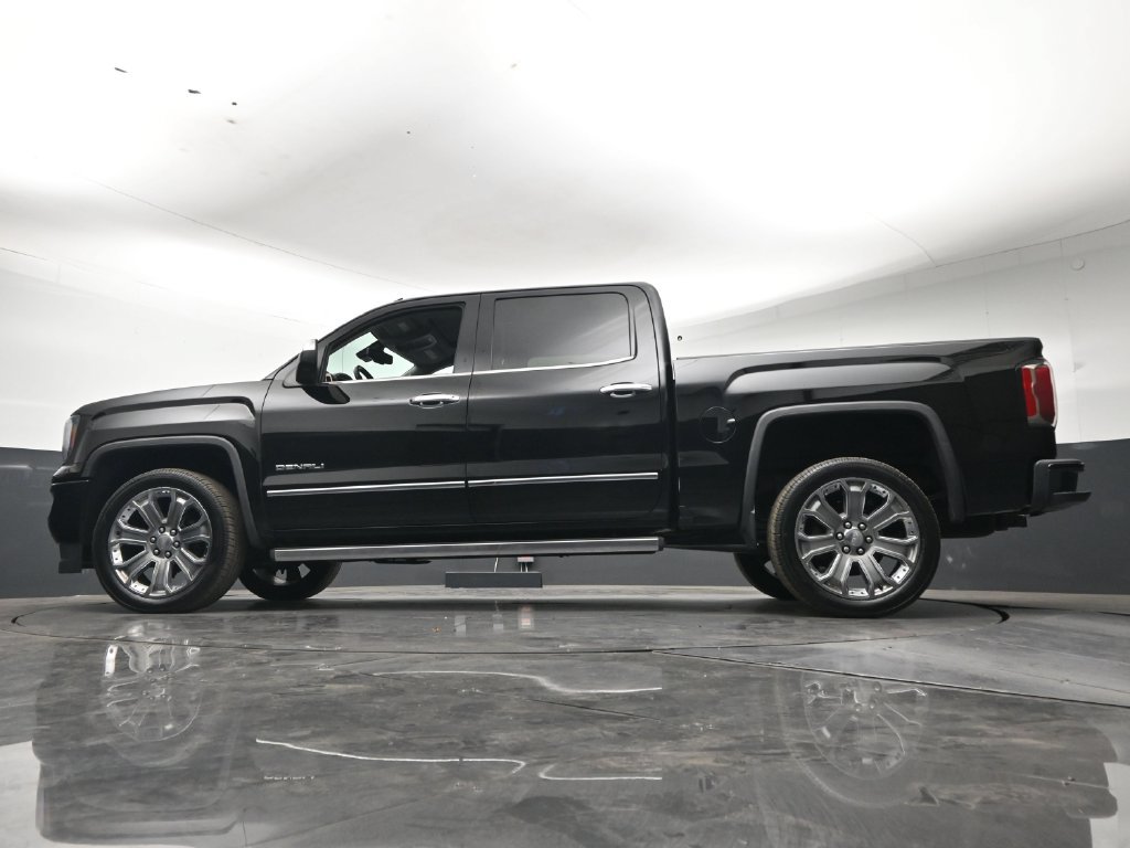 Used 2018 GMC Sierra 1500 Denali w/ Denali Ultimate Package AWD/4WD image 24