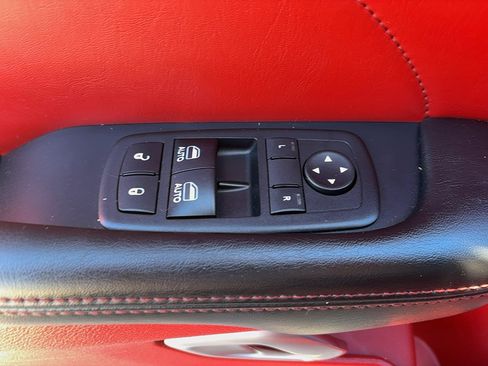 Used 2018 Dodge Challenger SXT Plus image 9