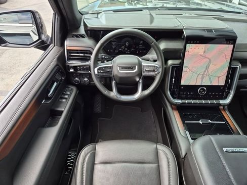 Certified 2025 GMC Yukon XL Denali AWD/4WD image 13