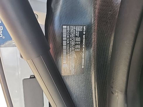 Used 2019 BMW i8 Coupe AWD/4WD image 8
