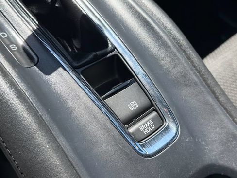 Used 2021 Honda HR-V Sport image 25