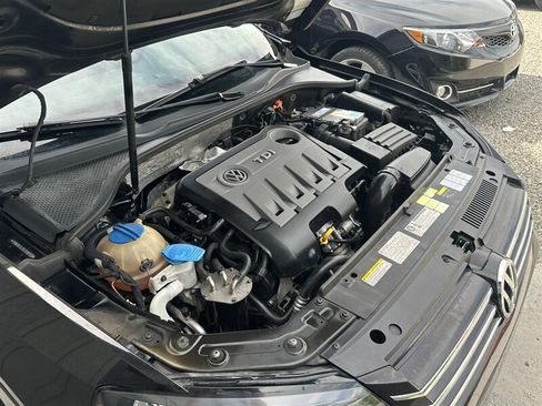 Used 2014 Volkswagen Passat TDI SEL Premium FWD image 33
