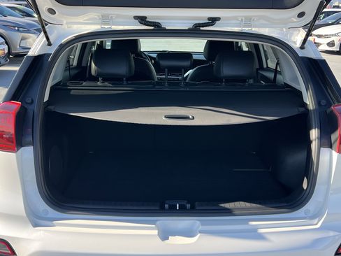 Certified 2022 Kia Niro EX Premium image 21
