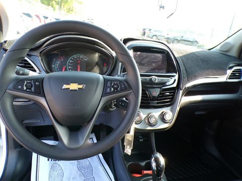 Used 2022 Chevrolet Spark LT w/ Spark Special Edition FWD image 10