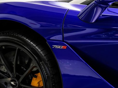 Used 2026 McLaren 750S Spider RWD image 51