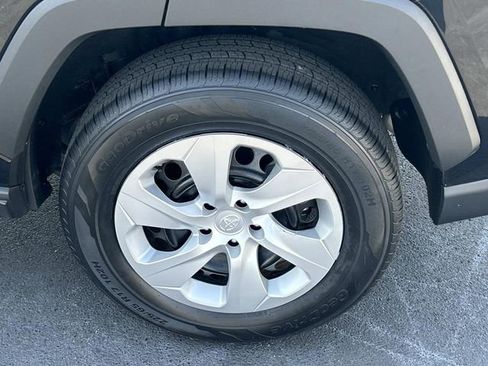 Used 2025 Toyota RAV4 LE image 13