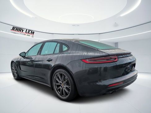 Used 2018 Porsche Panamera 4 image 5