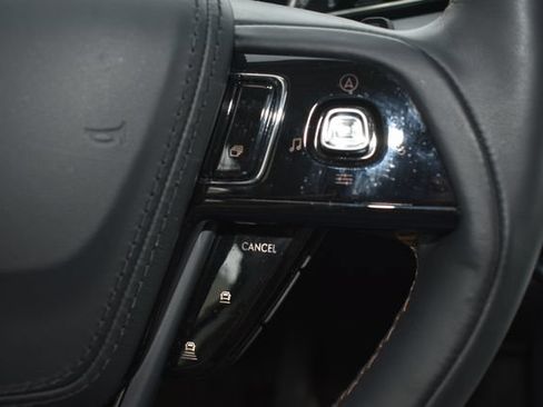 Used 2025 Lincoln Aviator Reserve w/ Equipment Group 201A AWD/4WD image 26