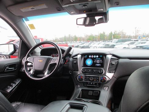 Used 2019 Chevrolet Tahoe LT w/ LT Signature Package image 26