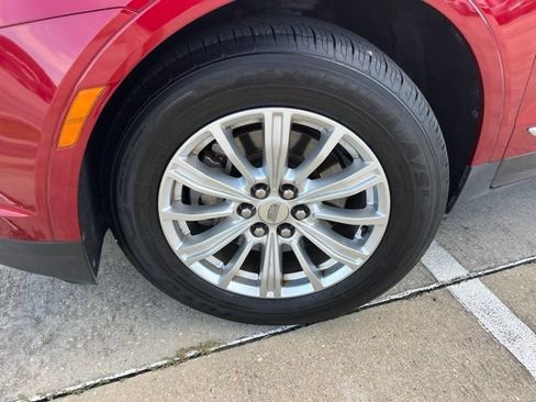Used 2019 Cadillac XT5 FWD image 36